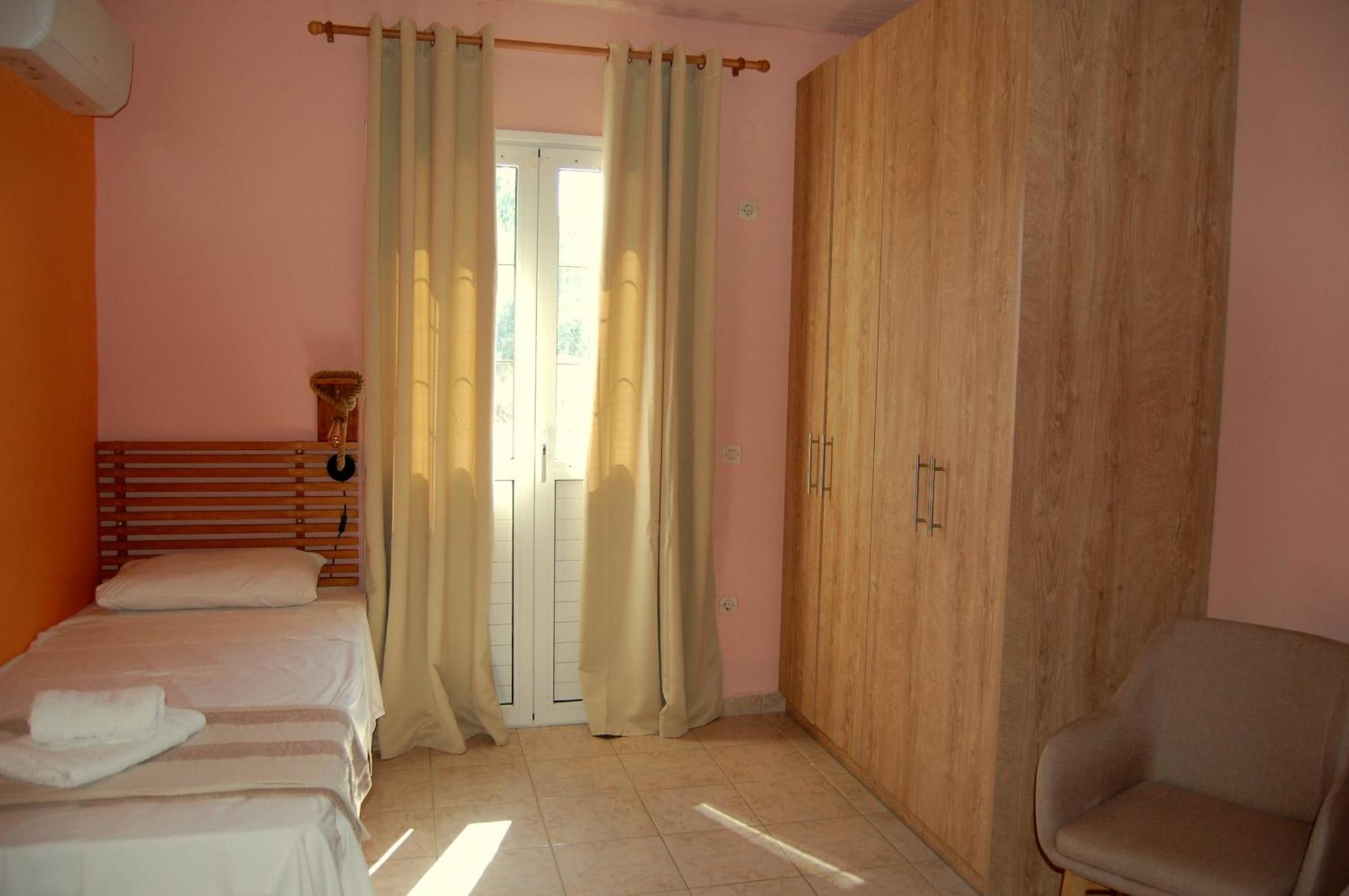 Blue Lagoon Villa Poros  Dış mekan fotoğraf